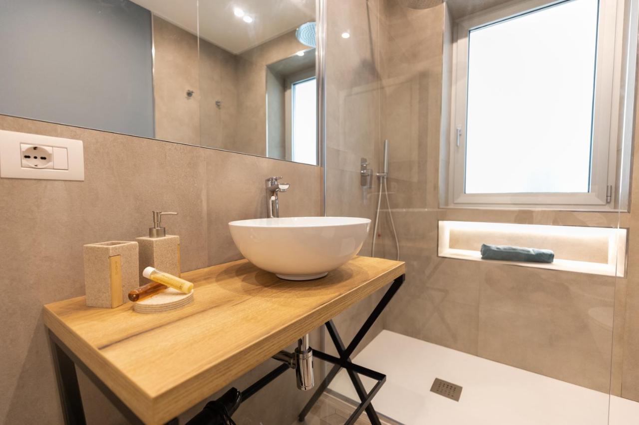 Molo Brin Rooms & Suites Ольбия Экстерьер фото