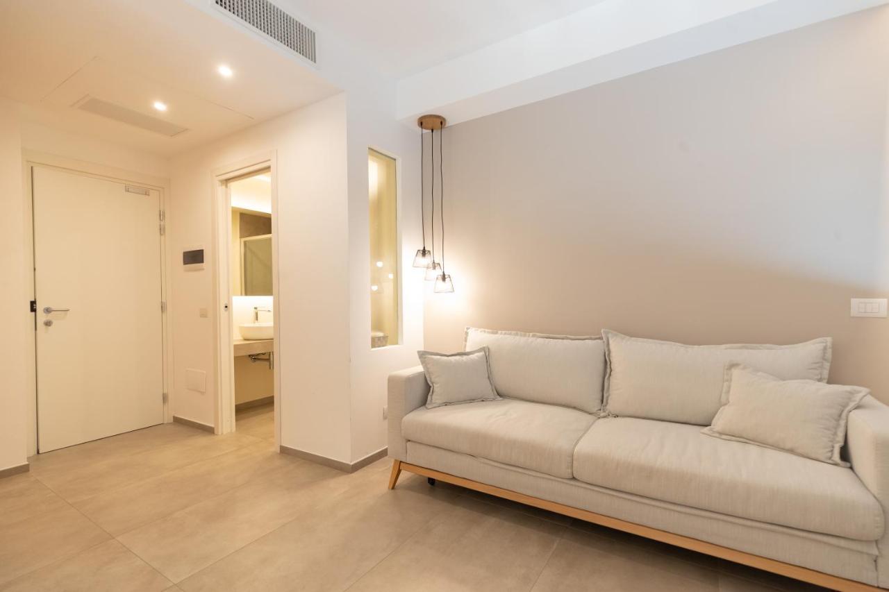Molo Brin Rooms & Suites Ольбия Экстерьер фото